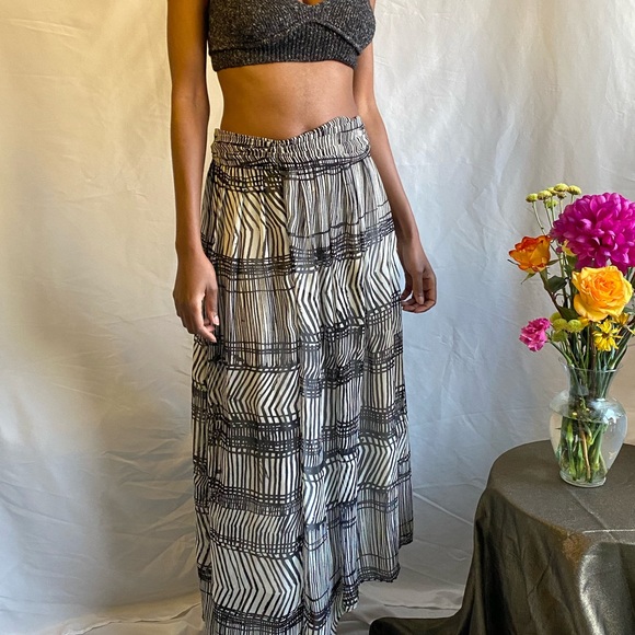 Printed skirt - Picture 2 of 5
